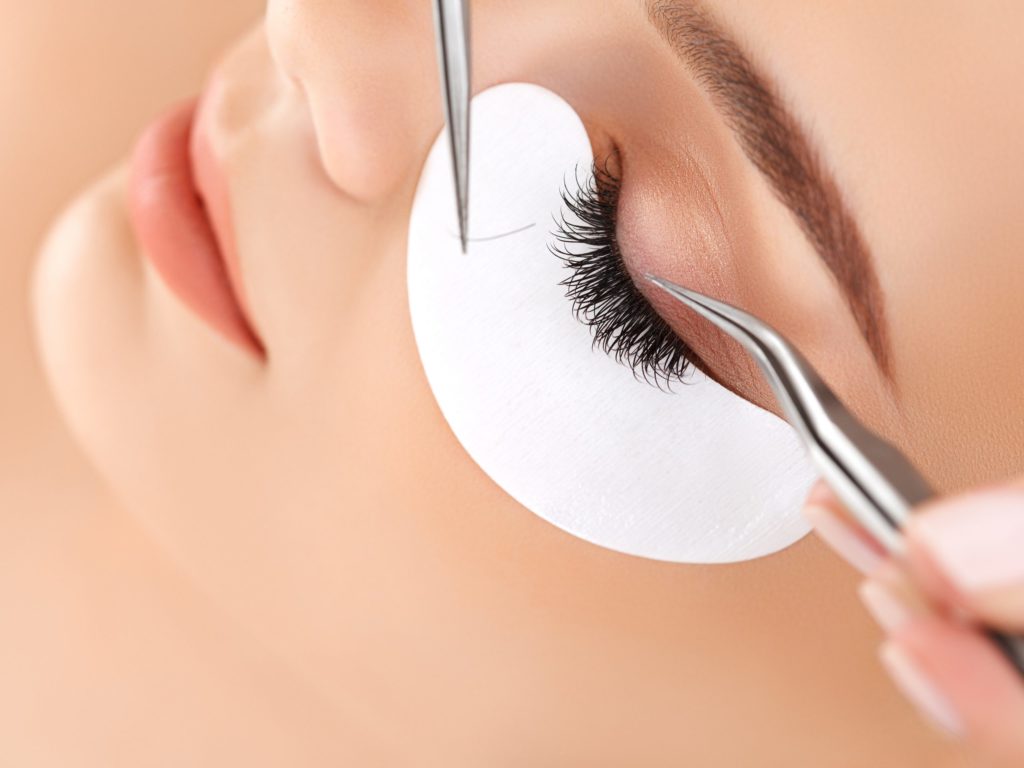 FormaBelle-Formation-extension-de-cils-scaled
